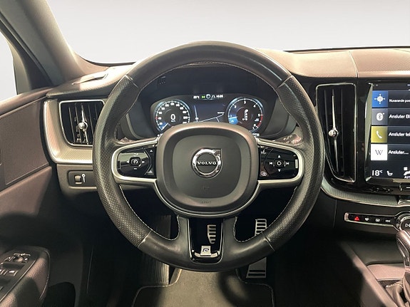 Volvo XC60 10 of 20