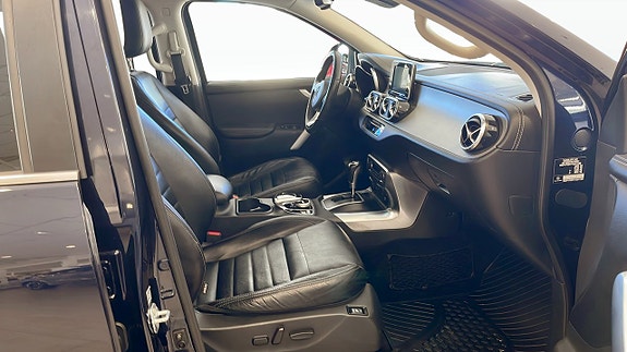 Mercedes-Benz X-Klass 3 of 9