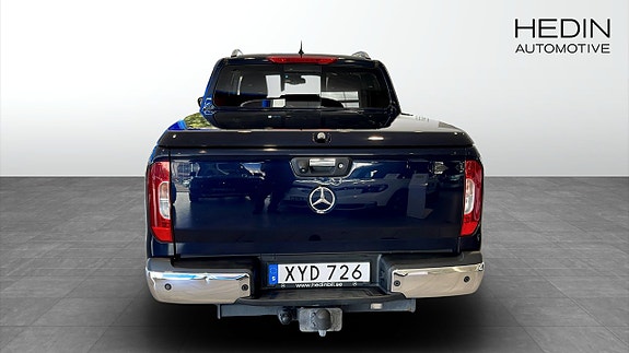 Mercedes-Benz X-Klass 7 of 9