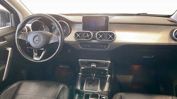 Mercedes-Benz X-Klass 4 of 9