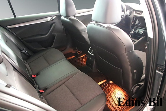 Skoda Octavia 5 of 9