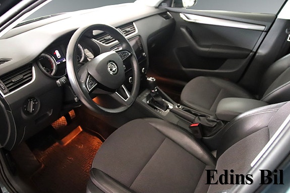 Skoda Octavia 2 of 9