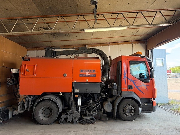 Sop / sugbil Volvo FL 240 4X2 Johnston 2 of 5