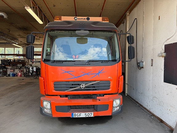 Sop / sugbil Volvo FL 240 4X2 Johnston 4 of 5