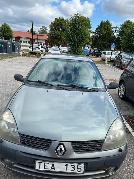 Renault Clio 2 of 4