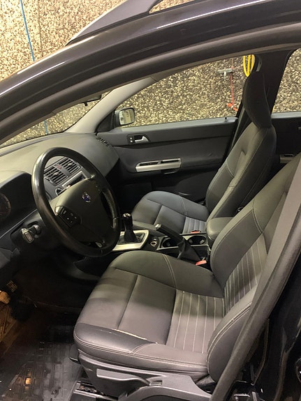 Volvo V50 7 of 11