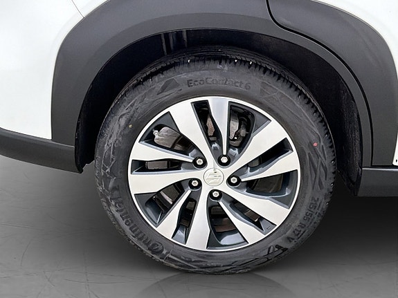 Suzuki S-Cross 28 of 30