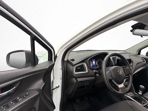 Suzuki S-Cross 9 of 30