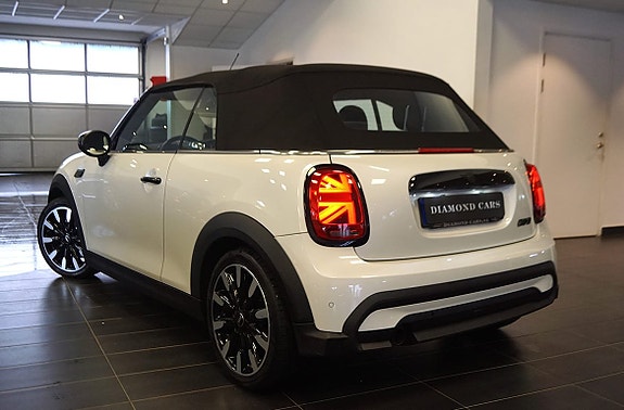 MINI Cooper 3 of 19
