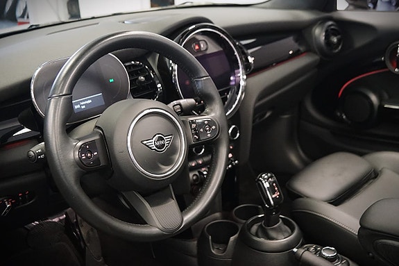 MINI Cooper 11 of 19