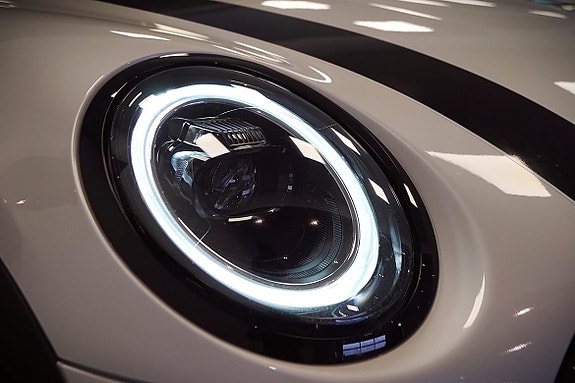 MINI Cooper 2 of 19