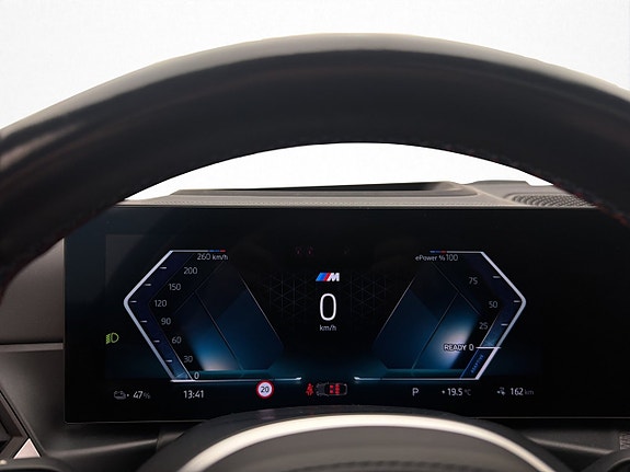 BMW i4 23 of 30