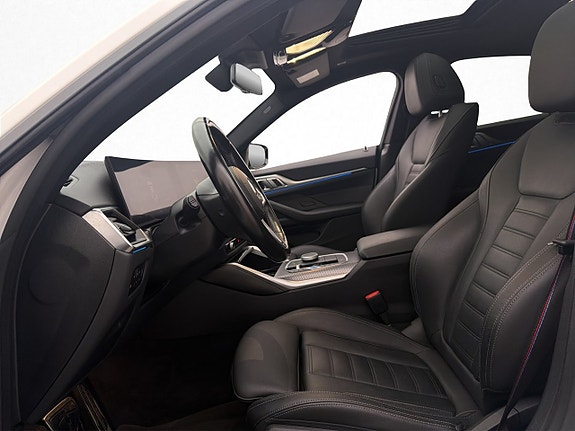 BMW i4 13 of 30