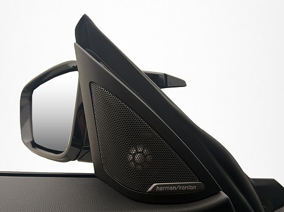 BMW i4 17 of 30