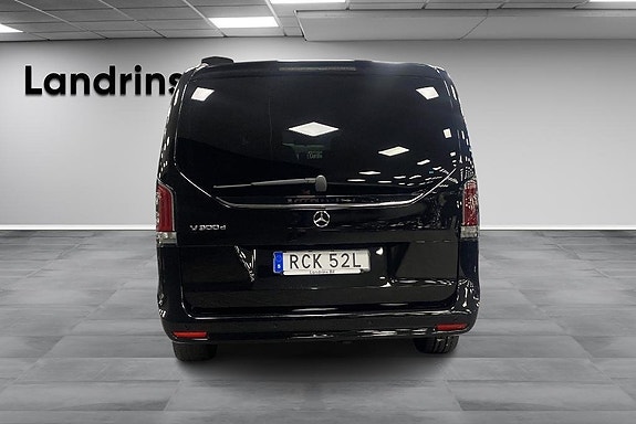 Mercedes-Benz V300 5 of 18