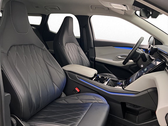 Ford Explorer 30 of 30