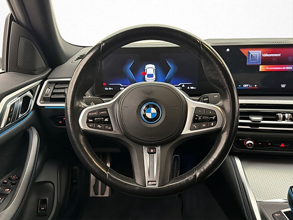 BMW i4 14 of 30