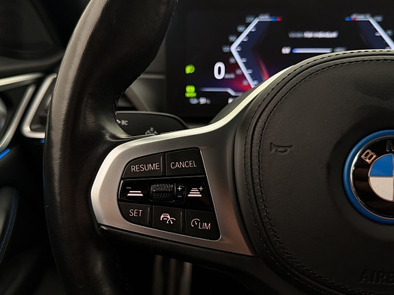 BMW i4 17 of 30