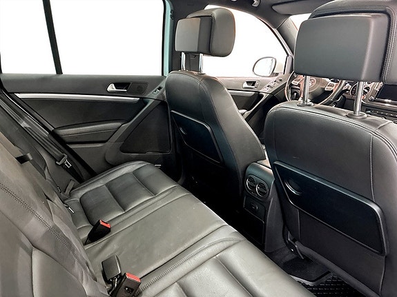 Volkswagen Tiguan 13 of 16