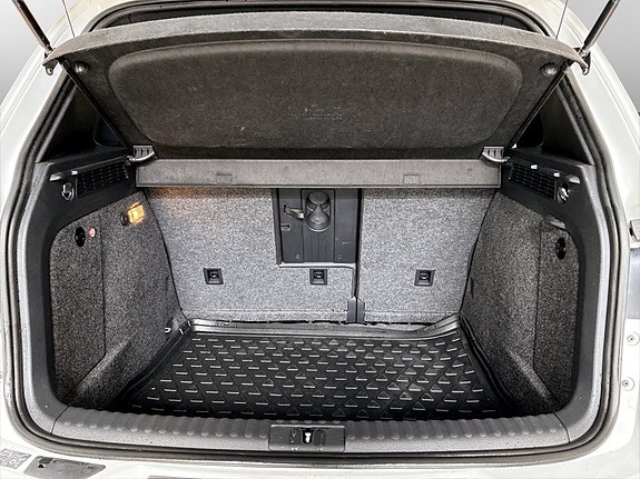 Volkswagen Tiguan 16 of 16