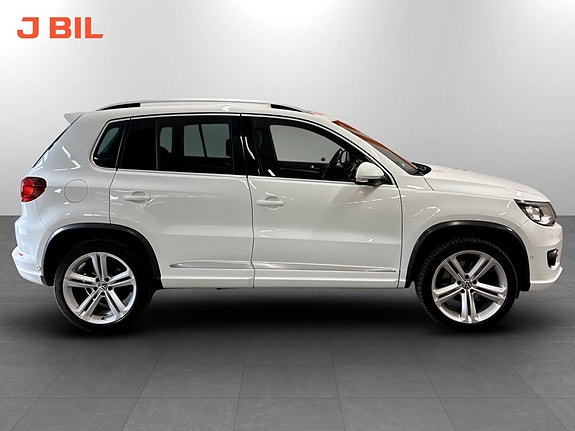 Volkswagen Tiguan 14 of 16