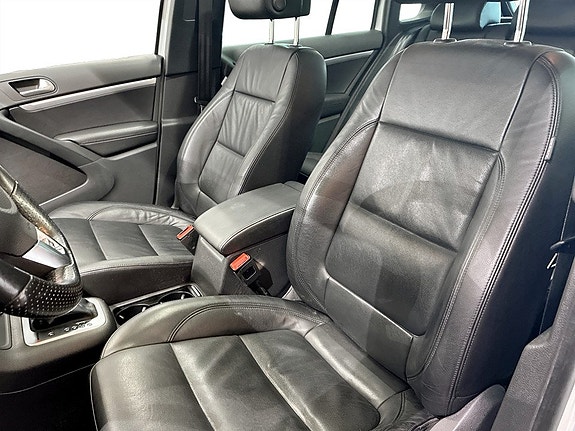 Volkswagen Tiguan 5 of 16