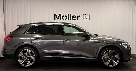 Audi Q8 2 of 16