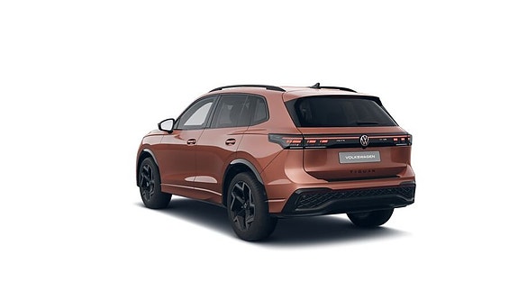 Volkswagen Tiguan 3 of 10