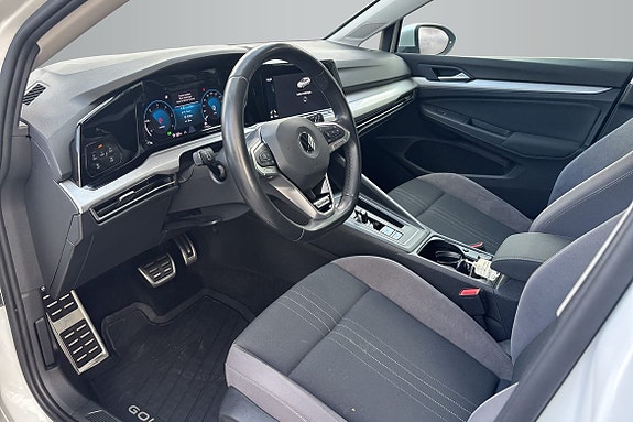 Volkswagen Golf Alltrack 10 of 18