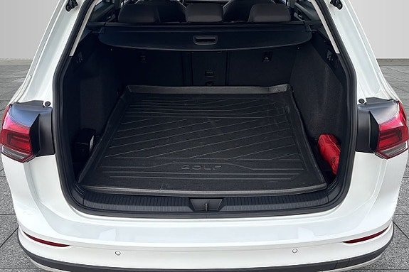Volkswagen Golf Alltrack 9 of 18