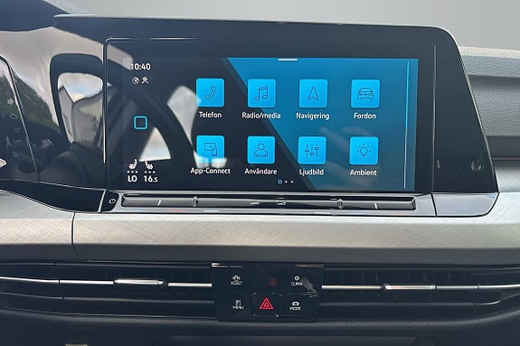 Volkswagen Golf Alltrack 13 of 18