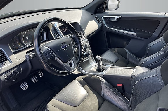 Volvo XC60 10 of 17