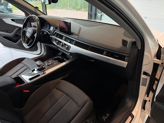 Audi A4 6 of 9