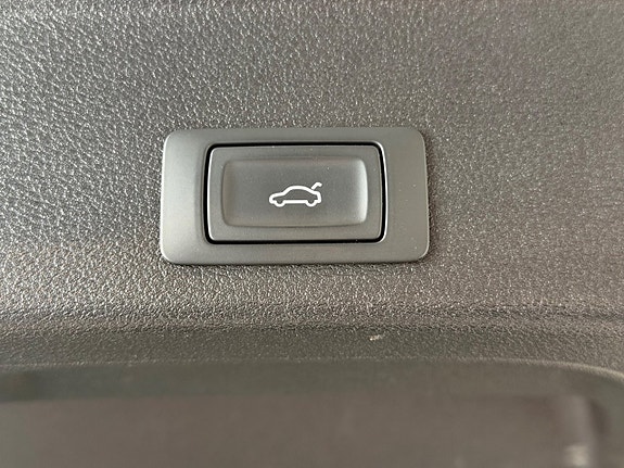 Audi A4 9 of 9