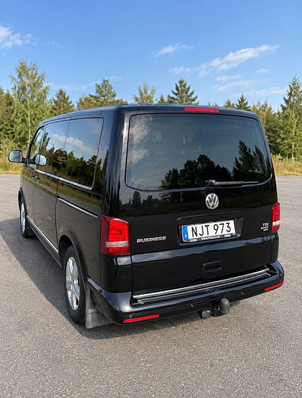 Volkswagen Multivan 4 of 12
