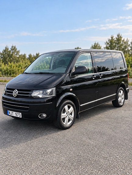 Volkswagen Multivan 3 of 12