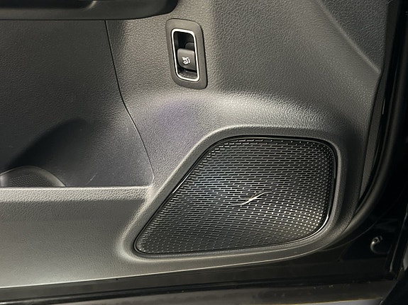 Mercedes-Benz EQA250+ 18 of 30