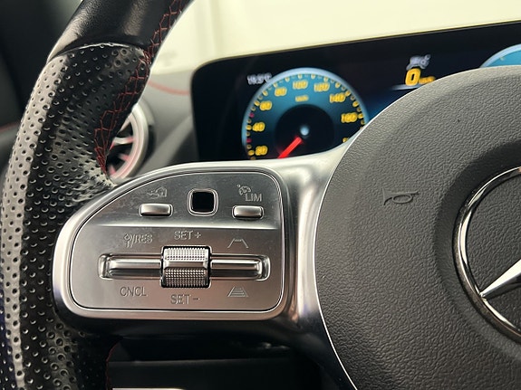 Mercedes-Benz EQA250+ 19 of 30