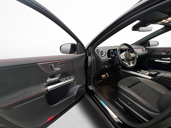 Mercedes-Benz EQA250+ 12 of 30