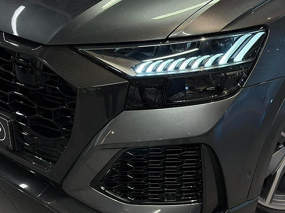Audi RS Q8 10 of 25