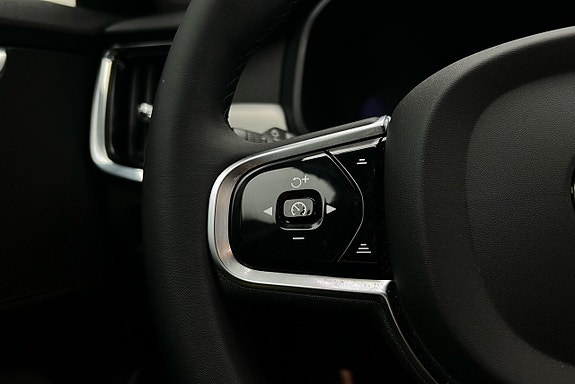 Volvo V90 27 of 29