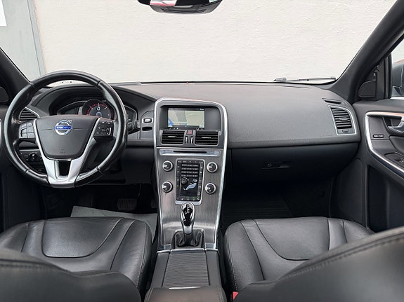 Volvo XC60 9 of 14