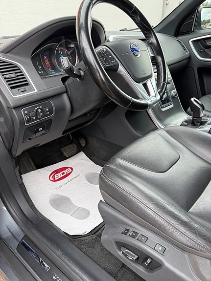 Volvo XC60 6 of 14