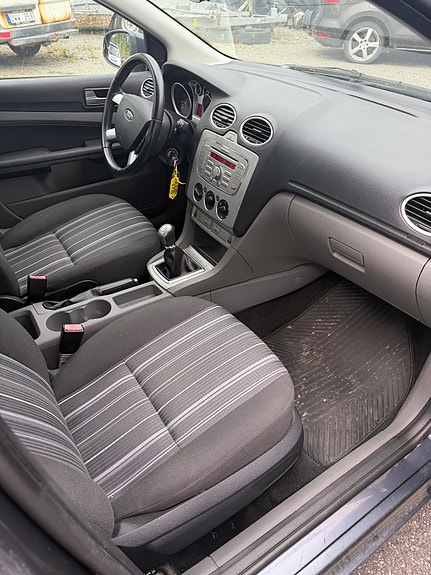 Ford Focus 6 of 7