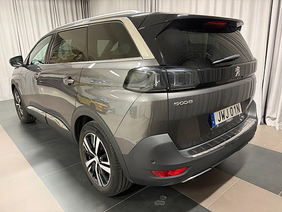 Peugeot 5008 3 of 16