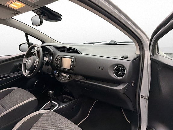 Toyota Yaris 24 of 30