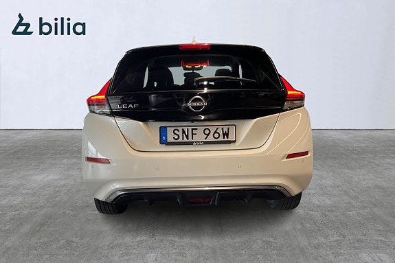 Nissan Leaf 17 of 20