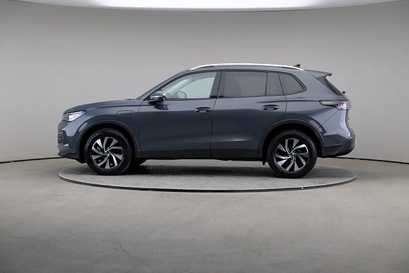 Volkswagen Tiguan 4 of 27