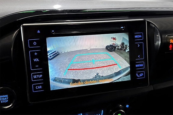 Toyota HiLux 17 of 19
