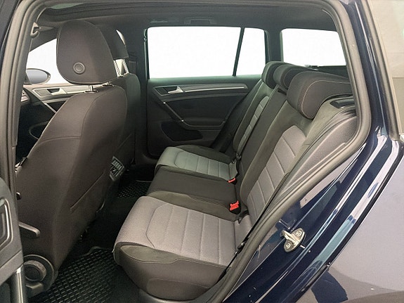 Volkswagen Golf V 25 of 29
